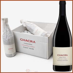 Caja de 6 botellas de Chacra Cincuenta y Cinco Pinot Noir